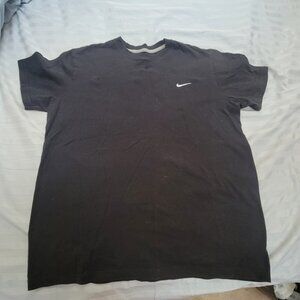 Nike Black Short Sleeve Tee - Size L